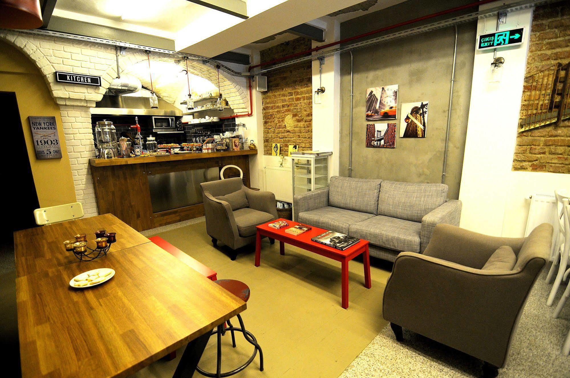 Taksim Safe House Hotel Istanbul Exterior photo